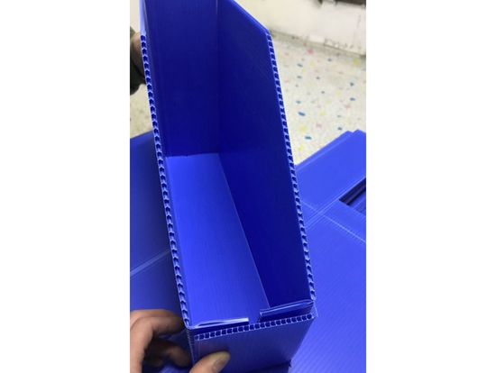 紙箱，中空板（中空板）